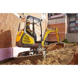MINI PELLE 2,4 T WACKER...