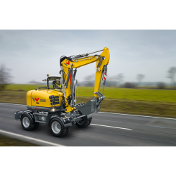 PELLE SUR PNEUS 10 T WACKER...